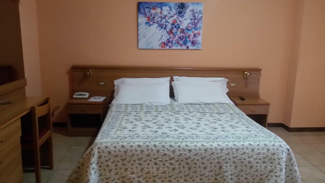 Hotel Salus Salice Terme Buitenkant foto